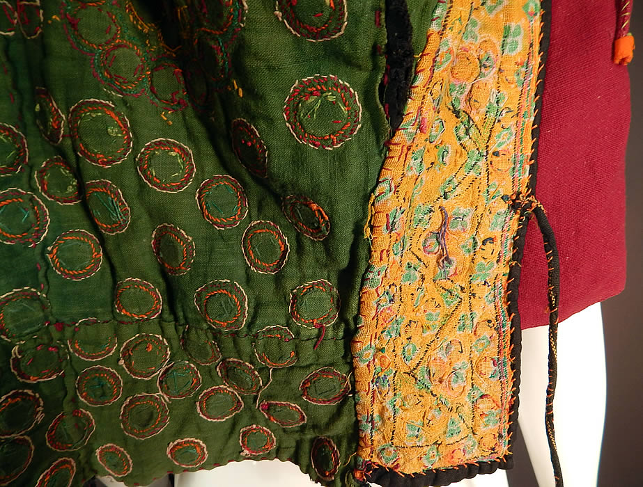 Vintage Indian Gujarati Kutch Work Embroidered Mirror Choli Boho Blouse Top
It is in excellent condition. This is truly a wonderful piece of Indian Pakistani folk culture colorful boho wearable art!
