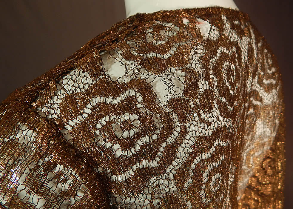 Vintage Art Deco Gold Metallic Lam&eacute; Lame Lace Crop Top Bolero Jacket Shrug
It is in good as-is condition with only a few small frayed breaks in the lace on the shoulders (see close-ups). This is truly a rare and exceptional piece of Art Deco wearable textile art!