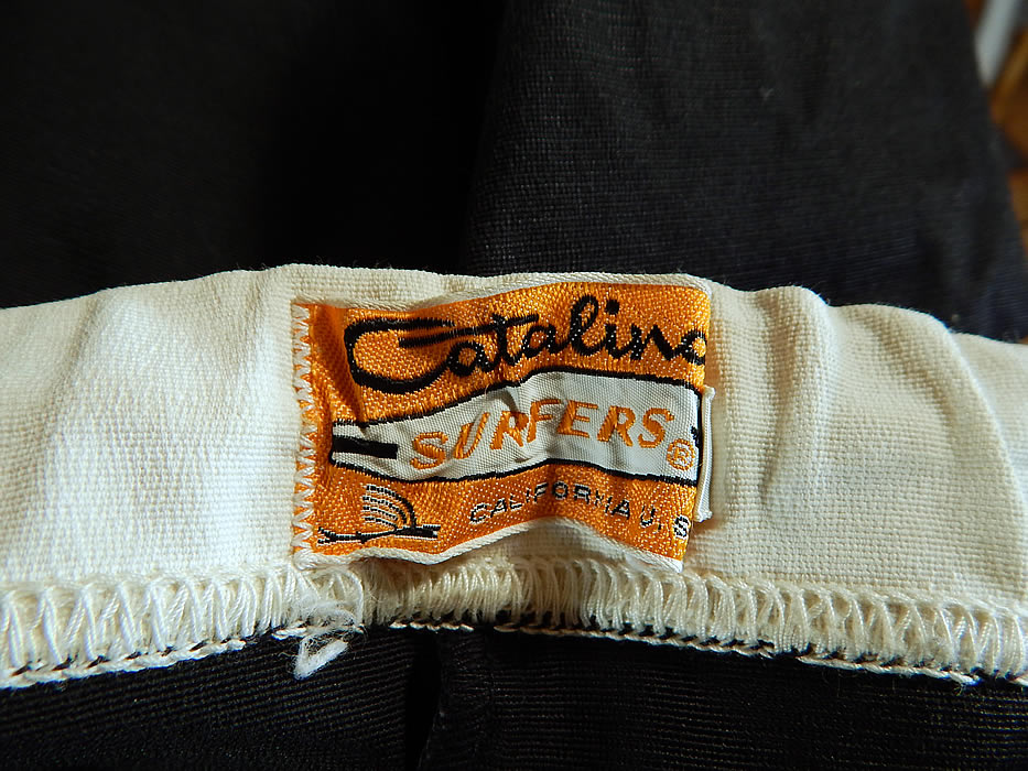 Vintage Catalina Surfers California Sportswear Mens Black White Swim Trunks Shorts
There is a "Catalina Surfers California" label sewn inside. 