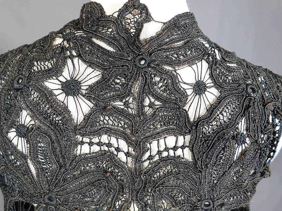 Victorian Antique Black Battenburg Lace Short Sleeveless Vest Crop Bolero Jacket
The top measures 14 inches long, with a 32 inch bust. 