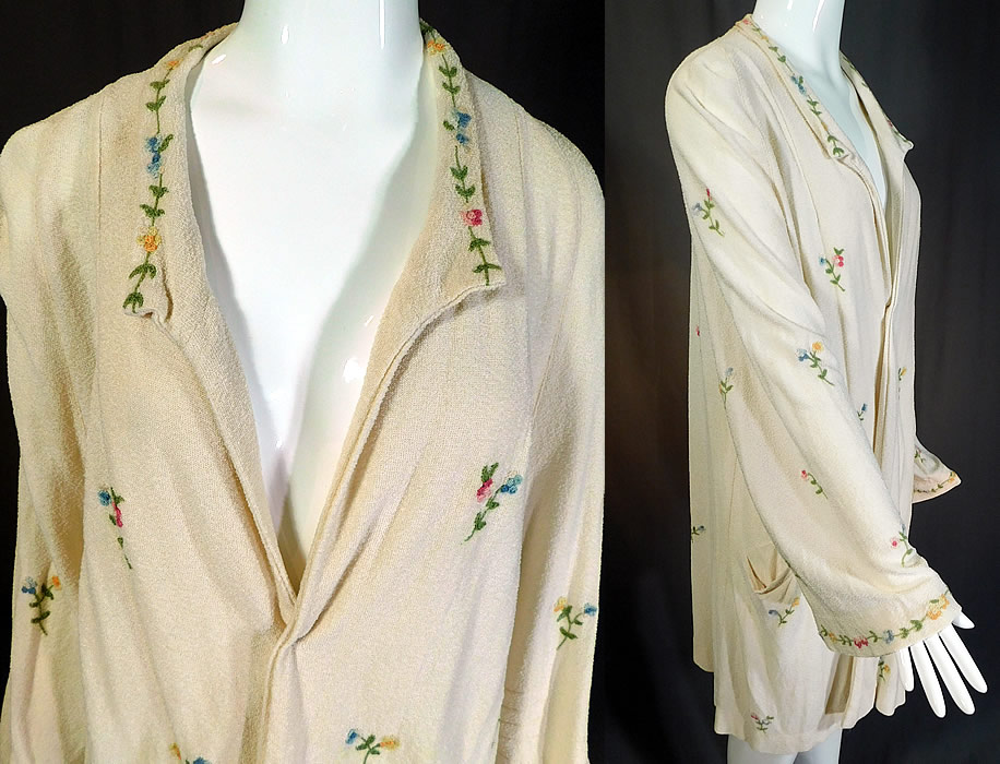 Vintage Slender Knit Sportswear NY Floral Embroidered Cardigan Sweater
This sensational womens sportswear sweater has a cardigan long loose fitting style with an open front, no closure, long full sleeves with flared wide cuffs, an embroidered fold over lapel collar, side slit pockets on the bottom and is unlined. 