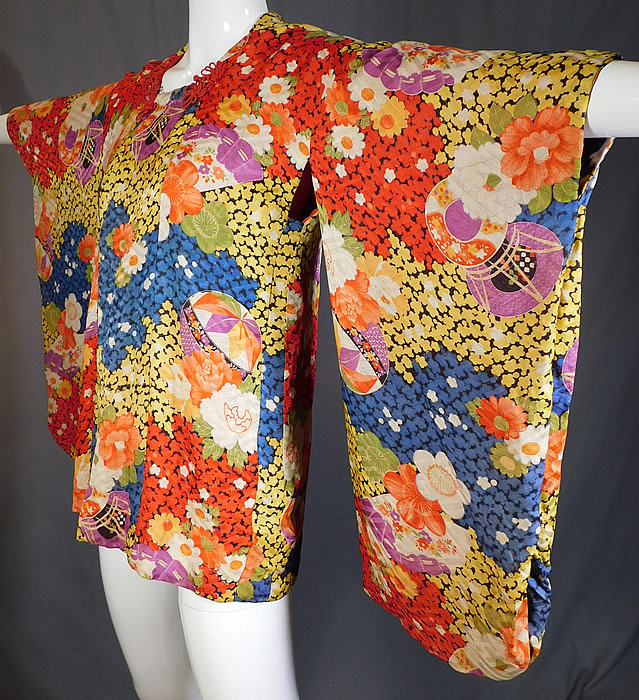 Vintage Japanese Colorful Floral Fan Silk Screen Haori Kimono Robe Jacket
It is made of a bright colorful silk damask fabric with a silk screen design of flowers, fans, ball, drums. 