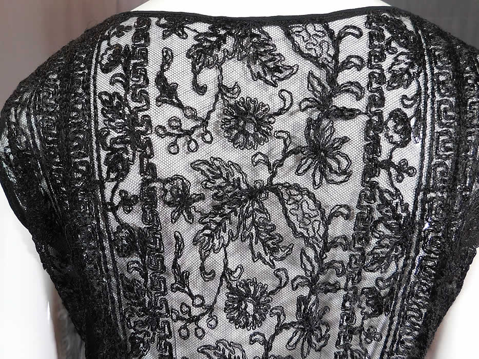 Vintage Black Net Tambour Embroidery Lace Tabard High Slit Chemise Shift Dress
The dress measures 38 inches long, with a 36 inch bust, 32 inch waist and 36 inch hips. It is in excellent condition. This is truly an exquisite piece of wearable lace art! 