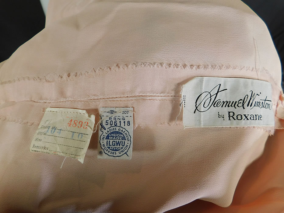 Vintage Samuel Winston by Roxane Pink Pastel Floral Embroidered Mini Dress
There is a "Samuel Winston by Roxane" designer label and size 10 tag sewn inside.