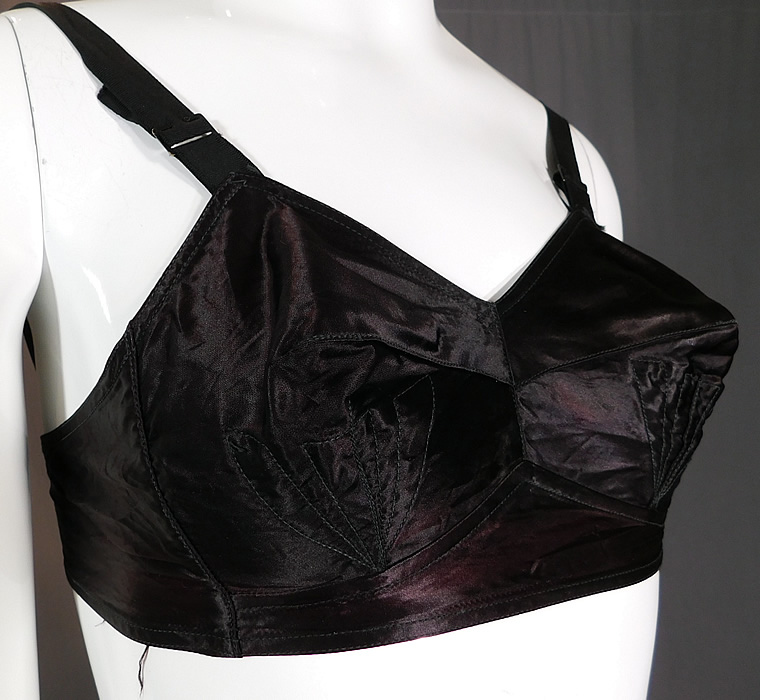 Vintage Quest-Shon Mark Black Silk Satin Stitched Cup Conical Cone Brassiere Bullet Bra	
This retro rockabilly "sweater girl" style brassiere bullet bra has adjustable shoulder straps, back strap hook closure and is unlined with no wires. 