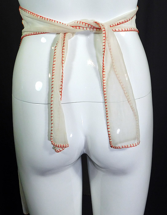 Vintage White Cotton Colorful Floral Embroidered Smocking Boho Peasant Half Apron Skirt
It is in good condition, has not been laundered with only a few faint tiny age spot stains which are difficult to see. This is truly a wonderful piece of wearable bohemian peasant textile folk art! 