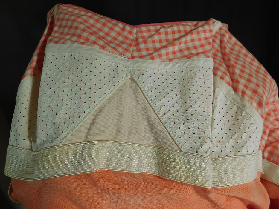 Vintage Styled by Lee Swimplay Suits Gingham Cotton Romper Playsuit Swimsuit
It is in good condition, with only some slight fade discoloration on the inside nylon lining. This is truly a wonderful piece of cute gingham novelty print playsuit swimwear wearable art! 