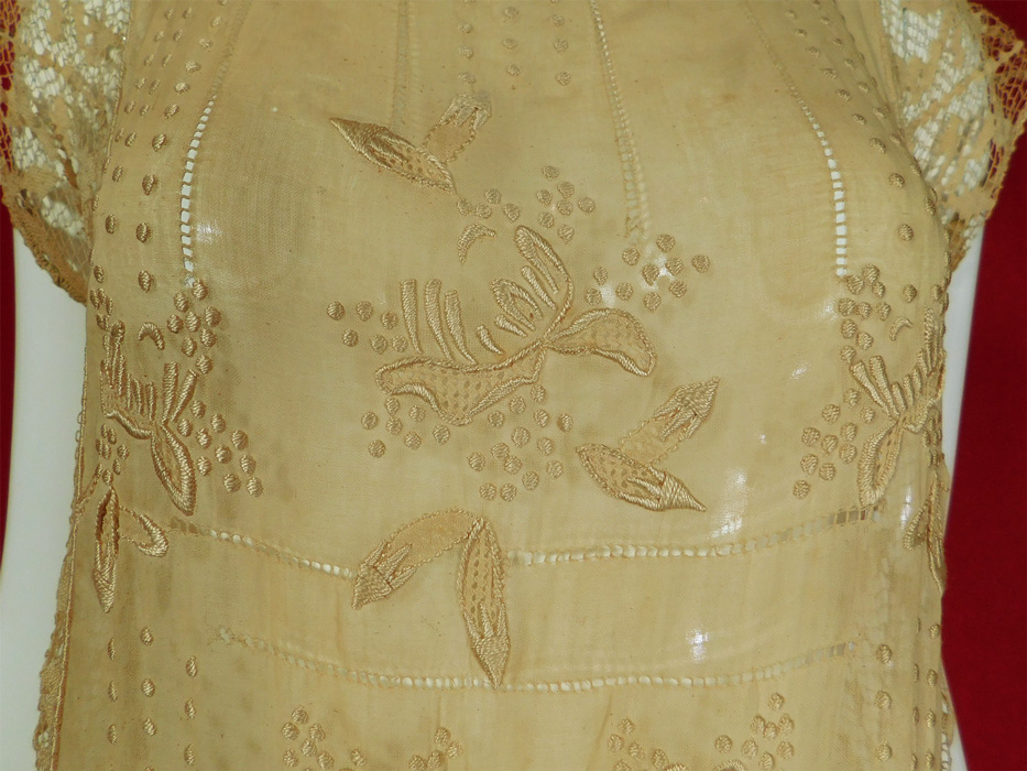 Vintage Embroidered Ecru Cream Cotton Filet Lace Chemise Shift Dress	
The dress measures 39 inches long, with a 40 inch bust, 40 inch waist and 40 inch hips. 