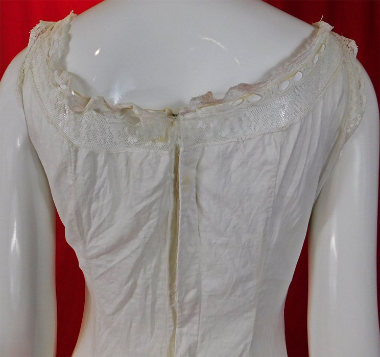 Victorian White Cotton Eyelet Cutwork Broderie Anglaise Lace Full Slip Dress
This is truly a wonderful piece of antique Victoriana underpinnings lingerie wearable art! 