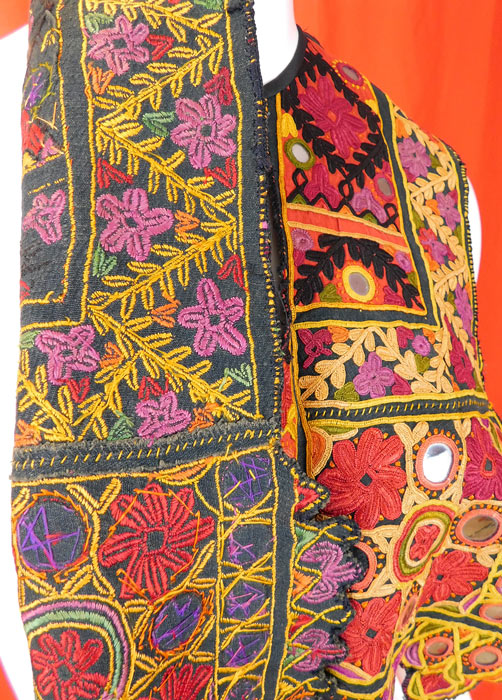 Vintage Indian Gujarati Kutch Work Ethnic Embroidered Mirror Boho Bib Top
This is truly a wonderful piece of Indian Pakistani folk culture colorful boho wearable art! 