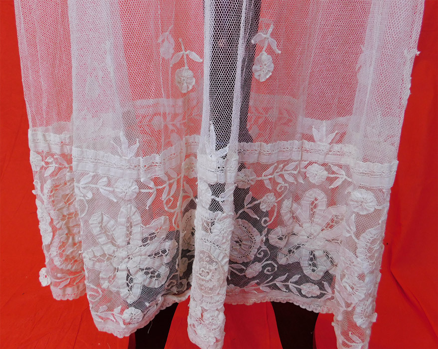 Edwardian Princess Brussels Bobbin Tape Lace Applique White Net Dress
This is truly an exquisite piece of antique lace bridal wedding wearable art.