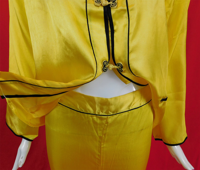 Vintage Japanese Yellow Nylon Gold Couching Embroidered Dragon Pajamas Set
The top measures 24 inches long, with a 38 inch chest, 21 inch long sleeves and a 15 inch back. The pants measure 38 inches long, with a 22 inch inseam, 32 inch waist and 40 inch hips. 