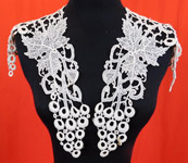 Victorian Antique Gros Point de Venise Grapes Vine Leaf Needlepoint Lace Collar
