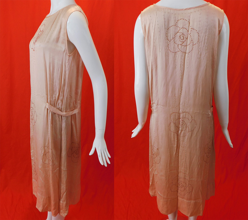 Vintage Art Deco Pink Pastel Silk Beaded Flowers Drop Waist Flapper Dress
The dress measures 44 inches long, with a 38 inch bust, 36 inch waist and 50 inch hips.