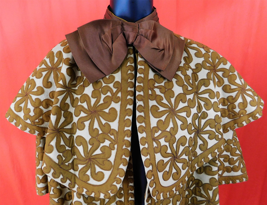 Victorian Brown Beige Wool Pinwheel Applique Silk Bow Trim Winter Cloak Cape
