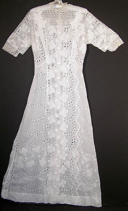 Edwardian White Eyelet Batiste Lawn Lace Wedding Dress  Close up.