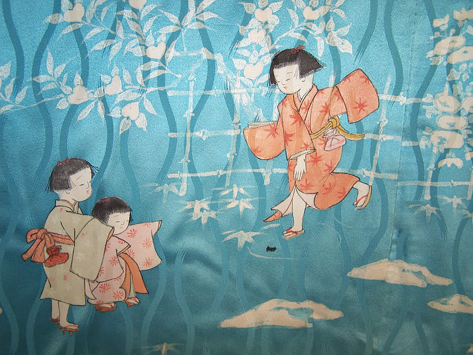  Japanese Geisha Silk Screen Childrens Day Kimono Close up.