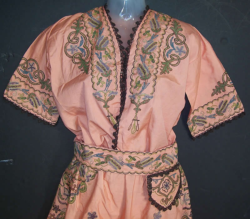 Turkish Ottoman Tugra Silk Metallic Embroidered Outfit Harem Pants Robe Belt close up