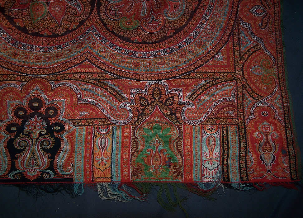 Victorian Antique Large Banquet Size Jacquard Hand Loom Wool Paisley Shawl Close up.