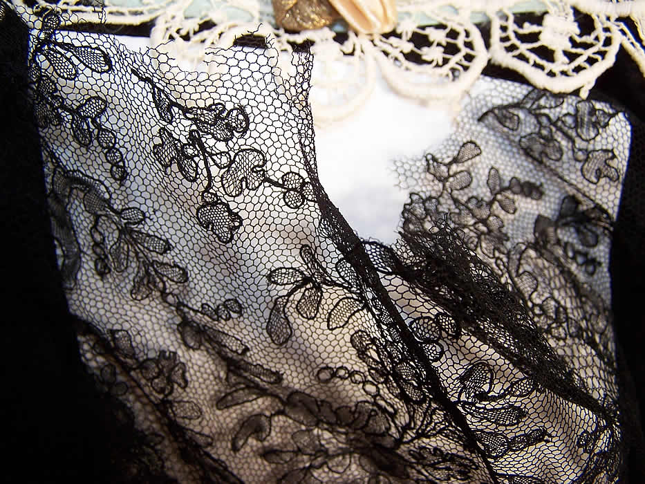 Victorian Black Chantilly & White Lace Rosette Ball Gown Dress Bodice Skirt There are a few tiny holes in the lace and the ruffle flounce collar needs some tacking close up.