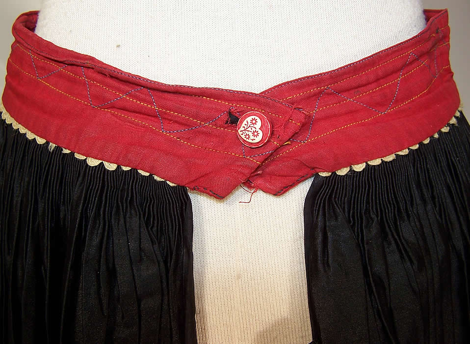 Vintage Czech Bohemia Folk Costume Black Pleated Brocade Ribbon Skirt cute heart button