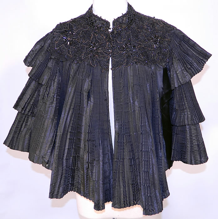 Victorian Black Silk Accordion Pleated Jet Beaded Evening Cloak Cape 