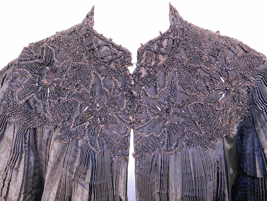 Victorian Black Silk Accordion Pleated Jet Beaded Evening Cloak Cape 