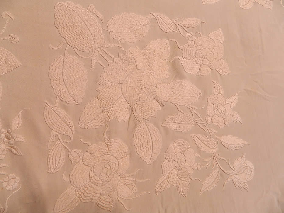 Antique Cream White Silk Embroidered Floral Canton Wedding Piano Shawl. The embroidery work is exceptional, with a lush floral vine leaf scalloped pattern design.
