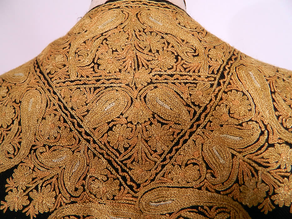 Vintage Paisley Chain Stitch Crewel Work Embroidery Black Wool Belted Robe Coat.  This quality made garment is in good condition. It is truly a wonderful piece of wearable ethnic art! 