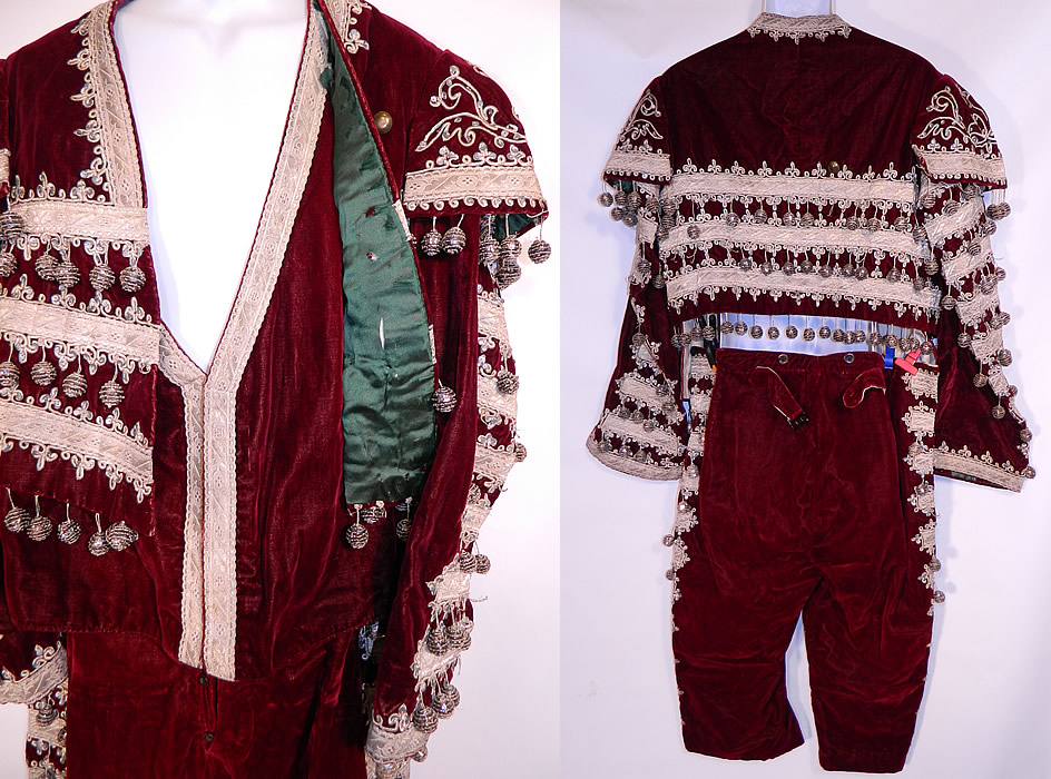 Vintage Spanish Matador Bullfighter Bolero Jacket Knickers Red Velvet Costume
This magnificent matador Spanish toreadors bullfighters costume includes a bolero cropped ceremonial jacket, with epaulette ornamental shoulder piece decorations, long full sleeves, an attached inner vest style top with hidden button closures, an open front jacket and linen quilted padding inside with remnants of a green silk lining. 