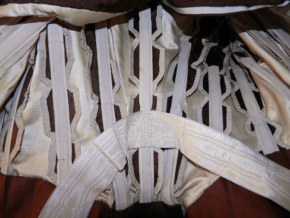 Victorian Brown Silk Velvet Bronze Beaded Bodice & Skirt Fabric Remnant Trim
It is in good condition and appears to have never been worn or the skirt finished. This is truly a wonderful piece of Victoriana wearable beaded art!
