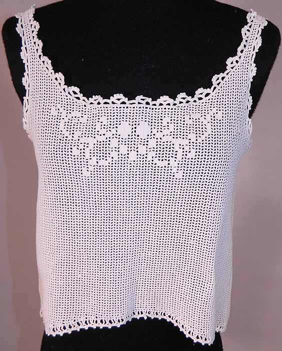 Edwardian White Crochet Filet Lace Sleeveless Camisole Blouse Tank Top
This Edwardian era vintage white crochet filet lace sleeveless camisole blouse tank top dates from 1910.