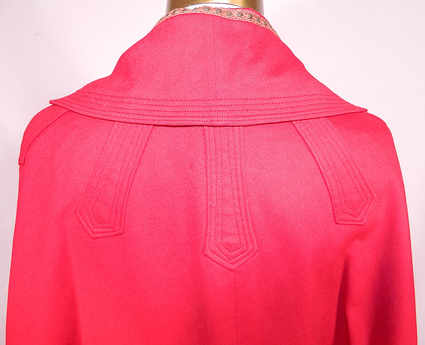 Edwardian Red Wool Gold Metallic Trim Collar Winter Cloak Cape
It is in good condition, with only a 2 tiny moth nip holes on the back which are difficult to see. This is truly a wonderful piece of wearable art! 