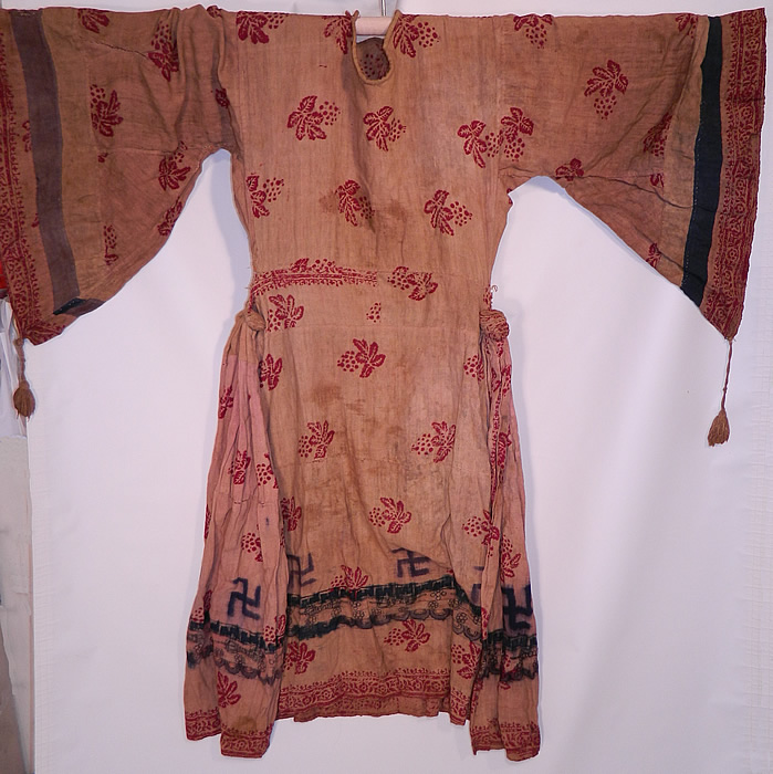 Antique 19th Century Nepalese Nepal Hindu Lakhe Mask Dance Dress Kimono Sleeve
This enchanting ethnic dress would have been worn during the Nepalese mask dance "Lakhe Dance" celebration during Yenya the Indra Jatra Festival for the King of Gods & rain. 