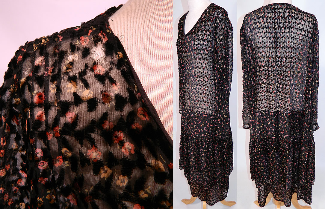 Vintage Black Silk Burnout Voided Velvet Floral Pastel Print Drop Waist Flapper Dress
This fabulous flapper style loose fitting drop waist dress has long sleeves, a V front neckline, layered tiered ruffle skirt and is sheer, completely unlined.