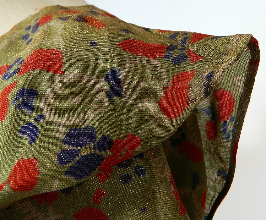 Vintage Green Gold Lam&eacute; Lame Floral Print Bias Cut Gown Shawl Collar Fur Trim Cuffs
It is in good condition, with only a small fray on the shoulder collar (see close-up). This is truly a wonderful piece of old Hollywood glitz and glam wearable art! 