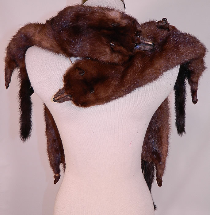 Vintage Mahogany Brown Stone Marten Mink Fur Stole Shawl Wrap Boa Cape
It is made of plush soft supple dark mahogany brown stone marten mink fur pelts.