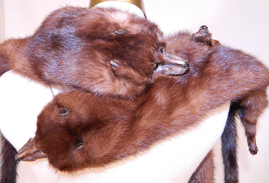 Vintage Mahogany Brown Stone Marten Mink Fur Stole Shawl Wrap Boa Cape
There are four complete martens strung and attached together, with leg paws, tails and heads creating the cape. 