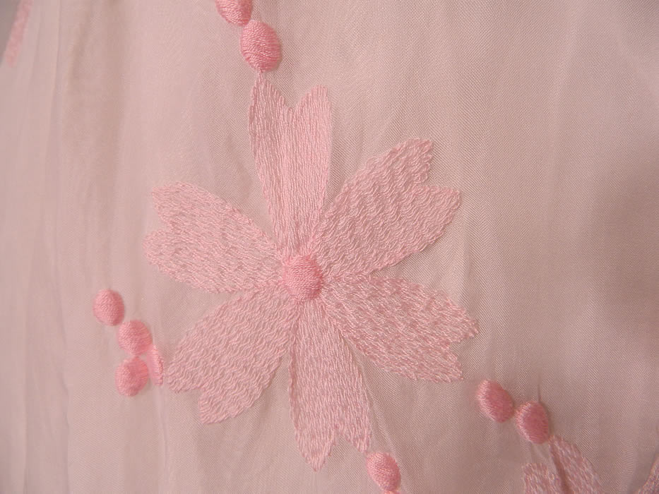 Vintage White Organdy Pink Embroidered Flower Formal Gown Skirt Train Dress
The dress measures 53 inches long in the front, 63 inches long in the back, with a 26 inch waist and 36 inch bust. 