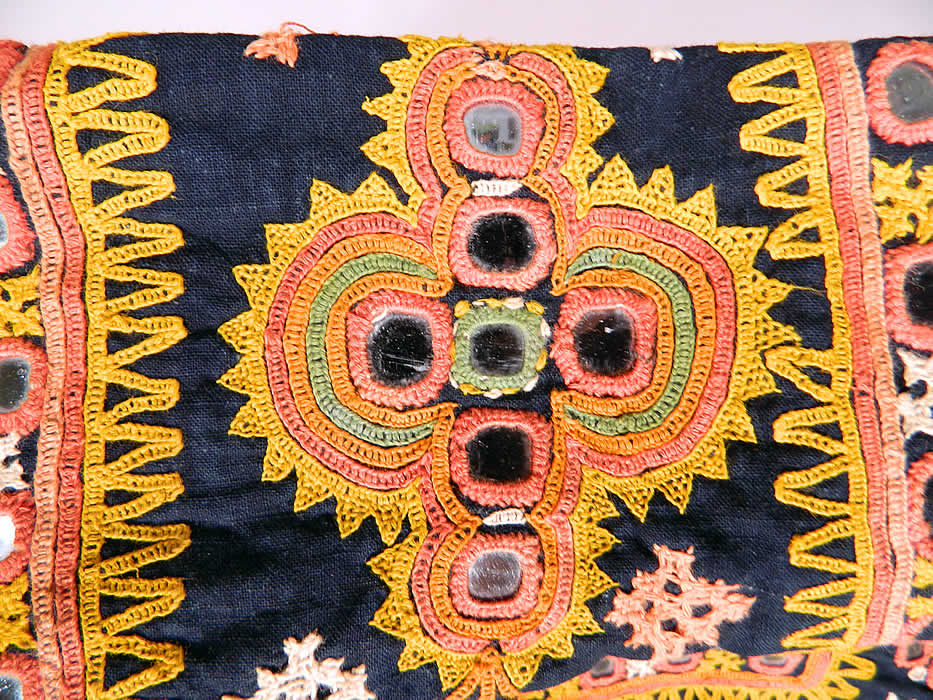 Vintage Antique Indian Gujarati Kutch Work Embroidered Mirror Choli Boho Blouse Top
There are small mirrors embroidered into the decorative designs. This stunning traditional handmade hand embroidered fitted, short cropped choli boho blouse top has an open back with two back tie closures which are loose and need to be resewn.
