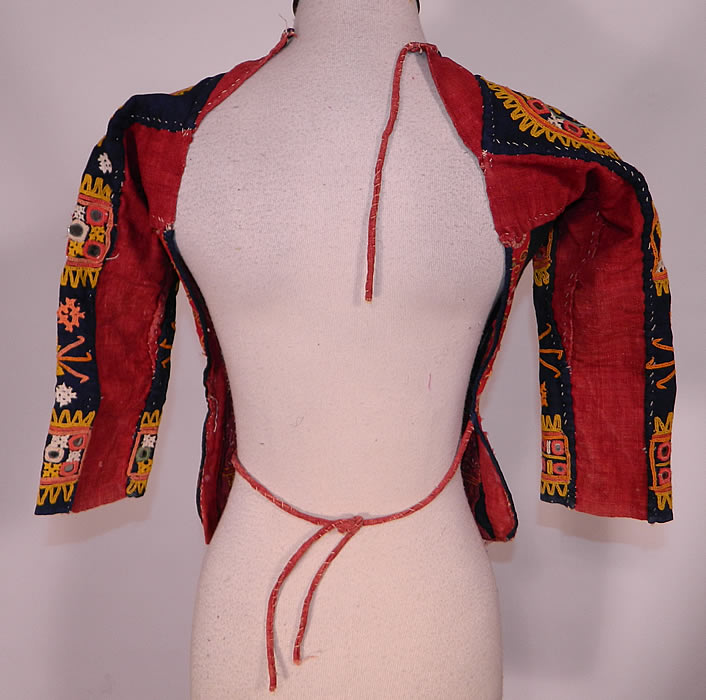 Vintage Antique Indian Gujarati Kutch Work Embroidered Mirror Choli Boho Blouse Top
It is in good condition. 