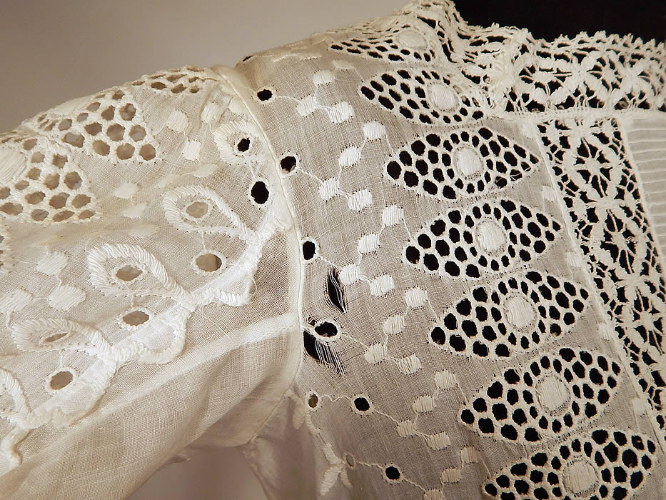 Victorian White Cotton Broderie Anglaise Eyelet Embroidery Cutwork Lace Girls Dress
The dress measures 31 inches long, with a 26 inch waist and 32 inch bust. 