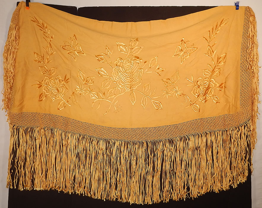 Vintage Golden Yellow Silk Embroidered Butterfly Macrame Fringe Flapper Shawl Scarf
It is embroidered on one side and backed, lined on the other side. 