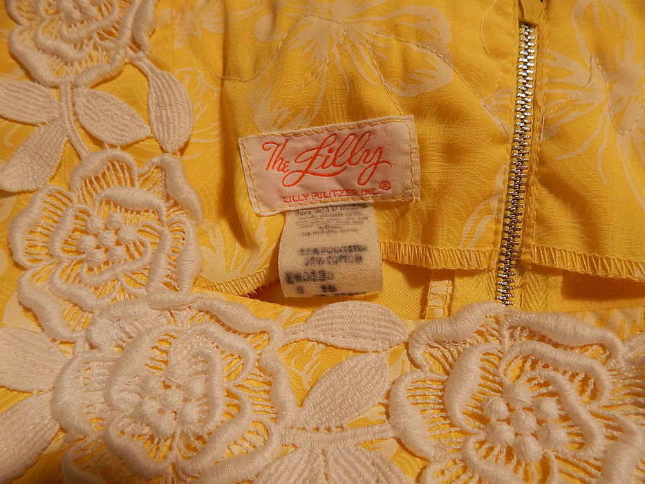 Vintage The Lilly Pulitzer Yellow & White Butterfly Novelty Print Lace Trim Shift Dress
There is "The Lilly" designer label sewn inside. 