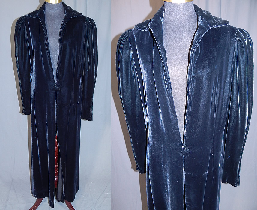Vintage Emery Bird Thayer Co Black Velvet Long Evening Jacket Opera Coat
This vintage Emery, Bird, Thayer Co. black velvet long evening jacket opera coat dates from the 1940s. It is made of a luxurious black velvet fabric. 