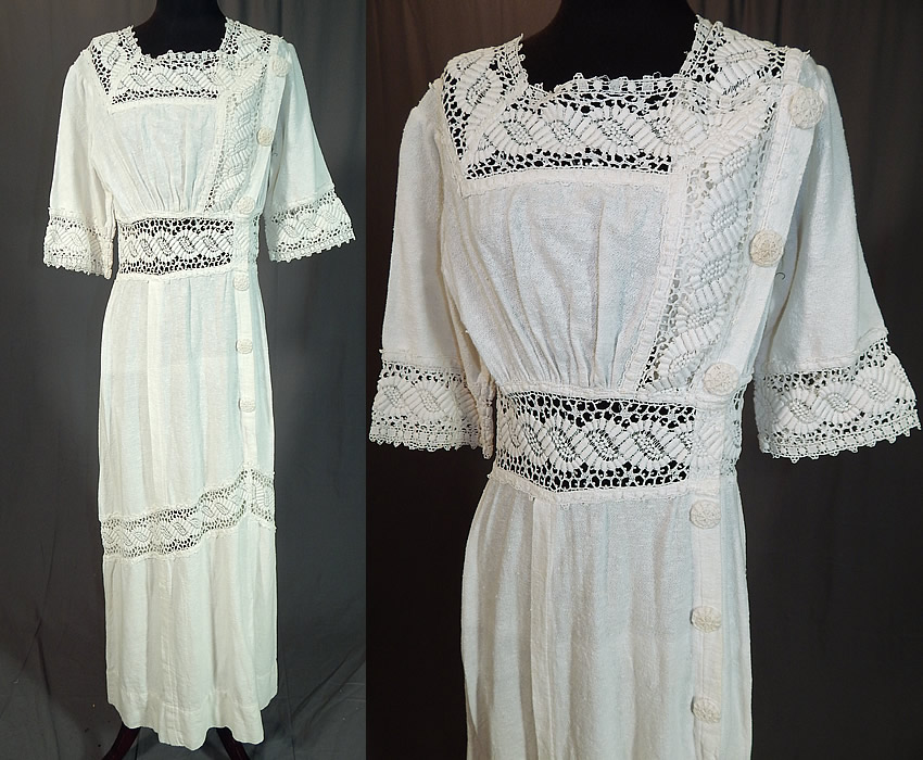 Edwardian White Woven Cotton Muslin Lace Crochet Button Trim Tea Gown Dress
This vintage Edwardian era white woven cotton muslin lace crochet button trim tea gown dress dates from 1910. It is made of a white woven coarse cotton muslin textured twill fabric, with white lace and decorative crochet button trim accents.