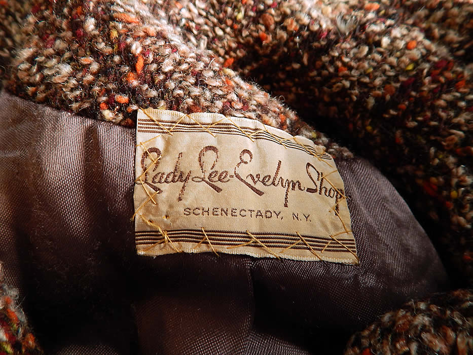 Vintage Lady Lee Evelyn Shop Chevron Stripe Tweed Knit Boucle Wool Winter Coat
There is a "Lady Lee-Evelyn Shop Schenectady, N.Y." label sewn inside. 