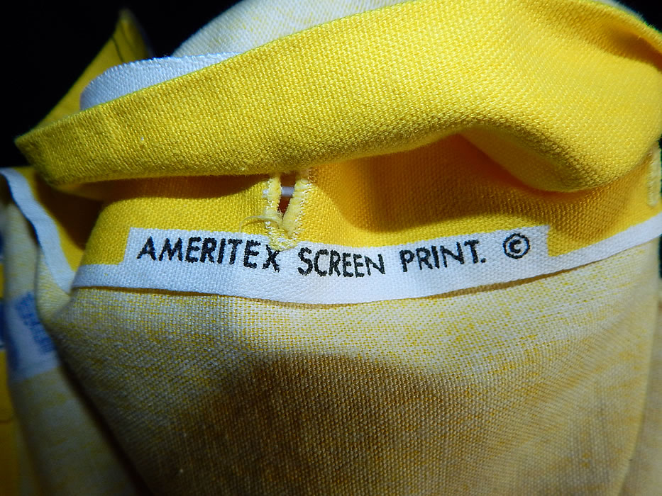 Vintage Ameritex Screen Print Novelty Mod Cat Art Smock Tunic Top Blouse
The manufacturer "Ameritex Screen Print" copyright is printed along the fabric selvage. 