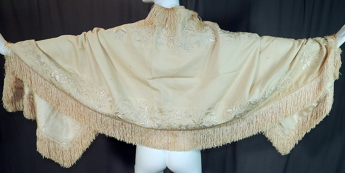 Victorian Cream Wool Embroidered Roses Fringe Bridal Wedding Shawl Scarf Stole Wrap
It is made of an off white cream color soft fine wool fabric, with white silk raised padded satin stitch hand embroidery work of roses, flowers, vines and wheat stalks along the border edging. 