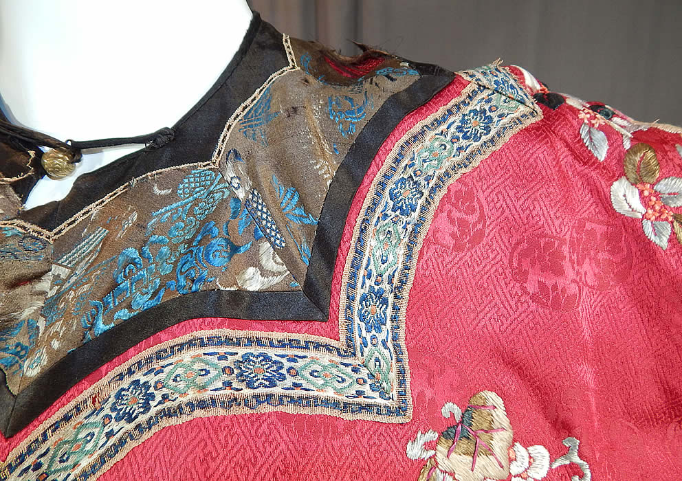Antique Chinese Red Silk Embroidered Forbidden Stitch Sleeve Band Cuff Qipao Robe
This is truly a rare red color and wonderful piece of wearable antique Chinese textile art! 